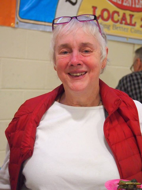 julie-at-kiwanis-trivia-4_16